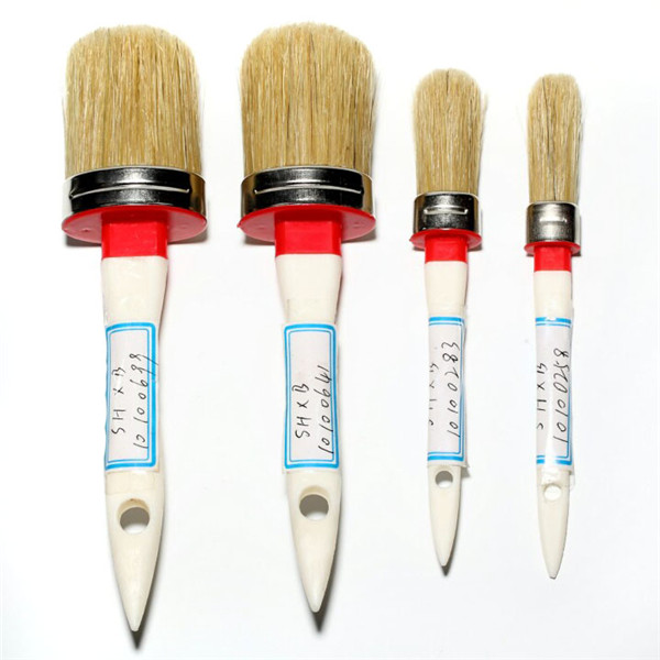 131b Round Brush with Wooden Handle and White Bristle
