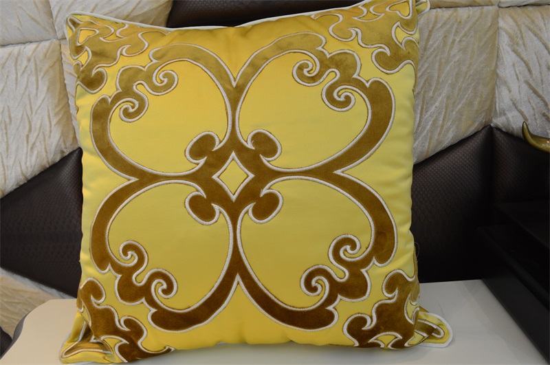 Embroidery Decorative Cushion Fashion Velvet Pillow (EDM0328)