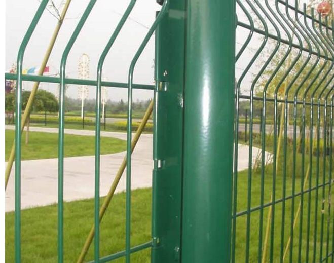 Anping High Quanlity Bending Triangular Welded Mesh Fence