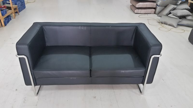 Black Pure Leather Cowhide Modern Office Sofa