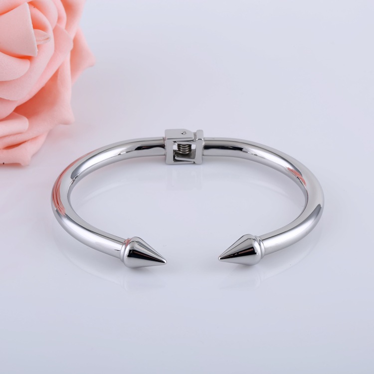 Stainless Steel Bracelet Fashion Jewelry Nail Bracelet (hdx1003)