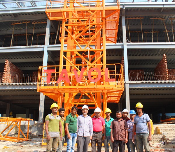 China Tower Crane in Dubai