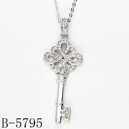 New Design Micro Setting 925 Sterling Silver Key Pendant. (B-5798)