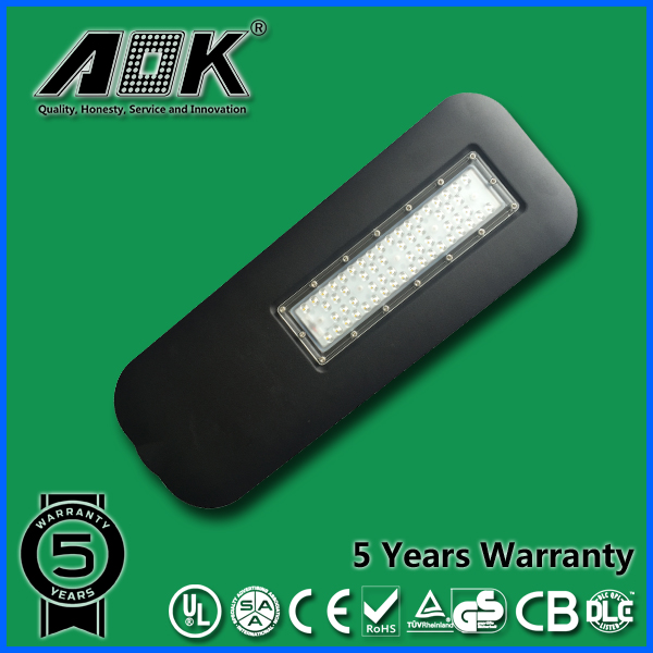 Ce RoHS with Photocell Waterproof 20W 30W 40W 50W High Efficiency 130lm/W Mini LED Street Light