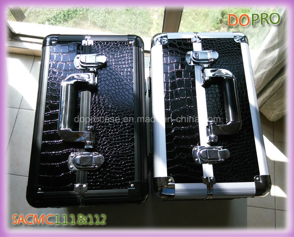 Silver Aluminum Frame Hard Shell Beauty Case (SACMC111)