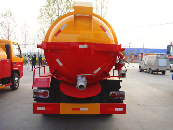 High Quality 5000L Sewage Suction Truck