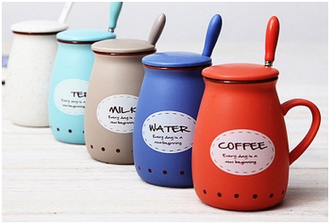 Promotional Creative Ceramic Mug with Silicone Lid. Breakfast Coffee Cup