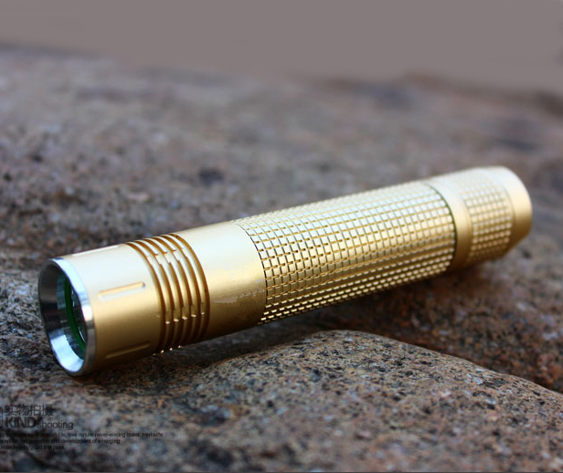 Portable LED Flashlight