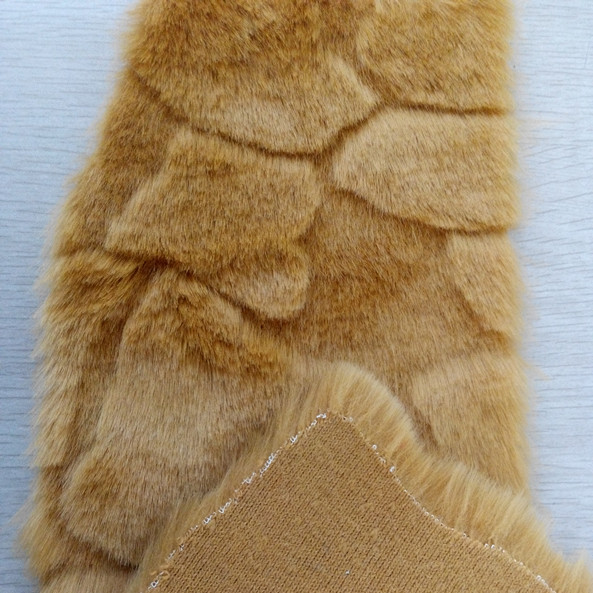 Wholesale Polyester Brushed Faux Fur Fabric Long Plush Fabric