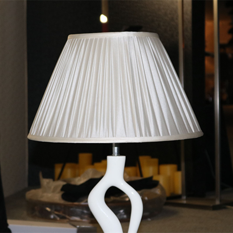 White Resin Bedside Table Lamp for Hotel Project