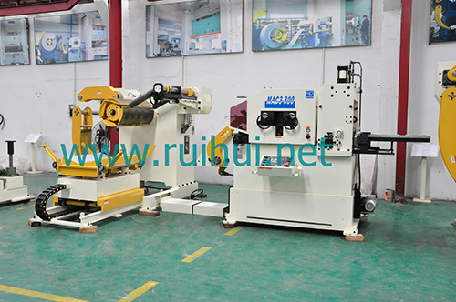 Coil Sheet Automatic Feeder with Straightener and Uncoiler Help in Household Appliances Manufacturers