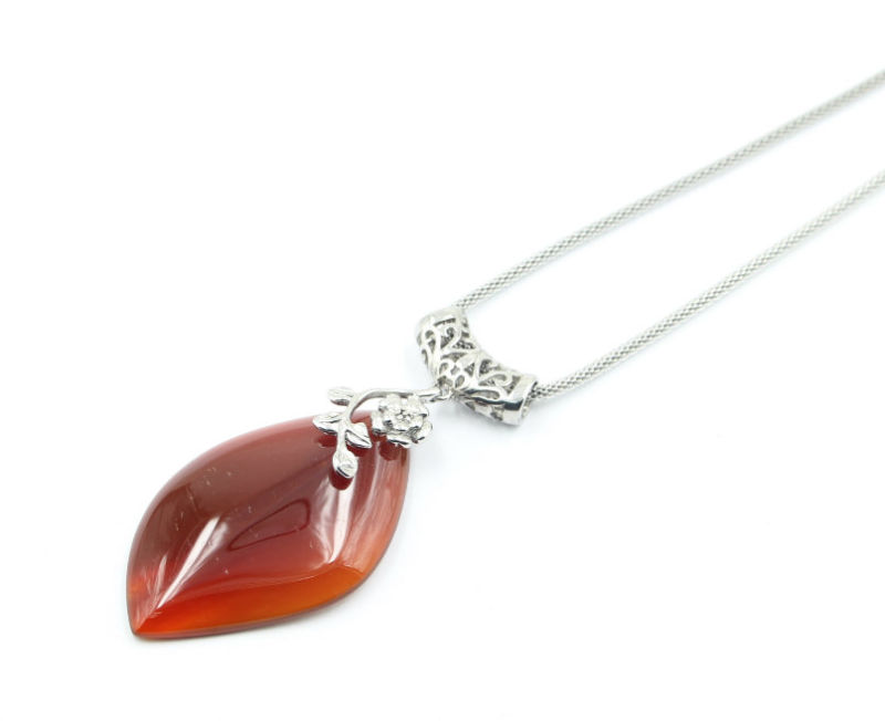 Wholesale Fashion Gemstone Pendant Necklace