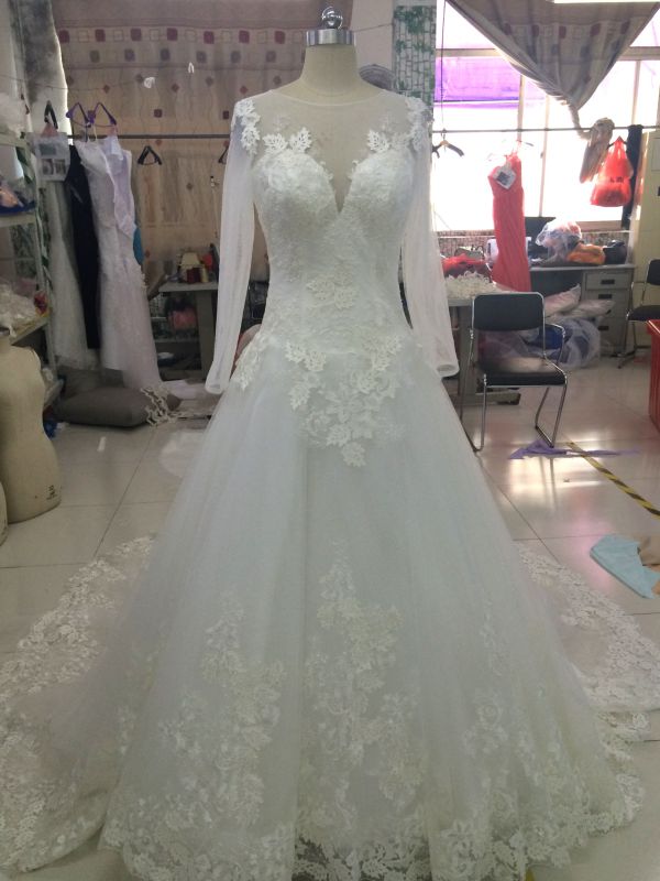 Luxurious High Quality Long Sleeve Lace Wedding Dress