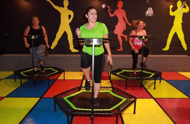 Gymnatisc Free Spring Trampoline Jumping Club Fitness