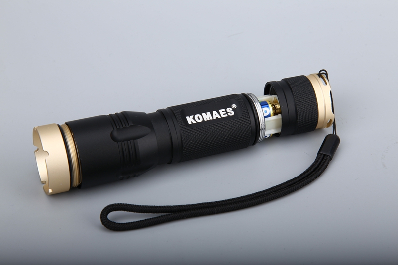 Adjustable Zoomable LED Flashlight with CREE XPE LED