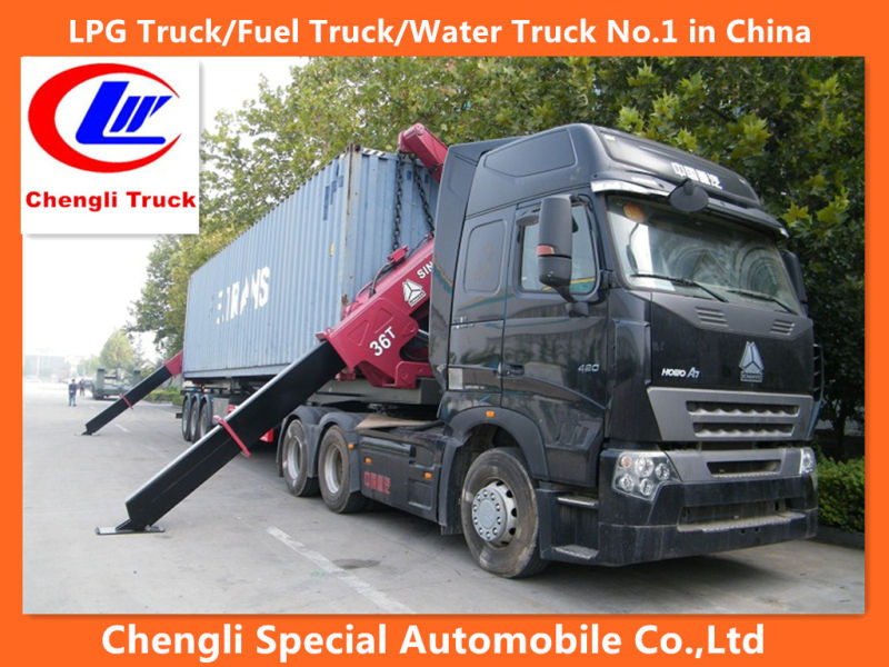 Sinotruk HOWO Self-Loader Truck Trailer Unloading Container Crane Trailer