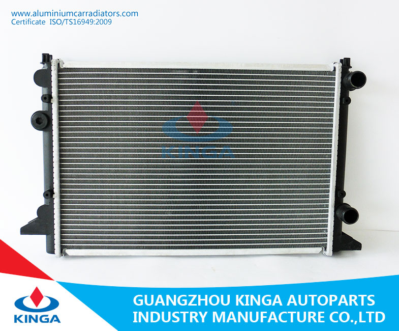 for Volkswagen Passat 1.8I/2.0I 1993 Mt Tube Radiator Automobile Water Tank