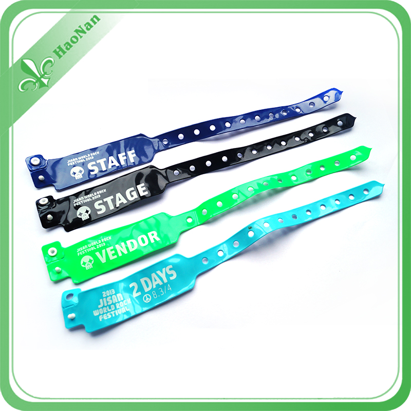 NFC Waterproof PVC Material Wristband with Plastic Clip