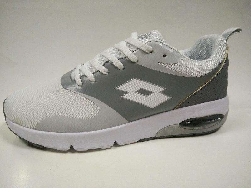 China Air Shoes Comfort Flat Running Footwear for Male