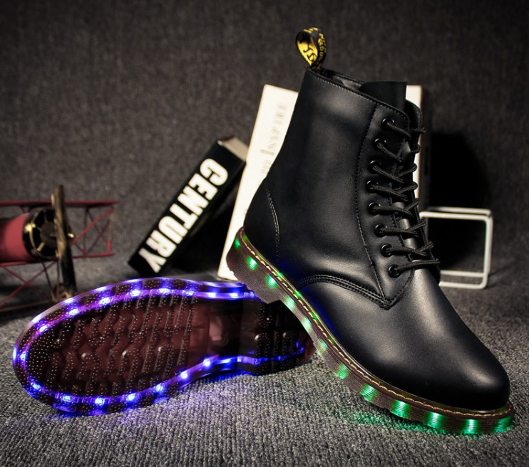 New Arrival Men Martin Boots with LED (YN-26)