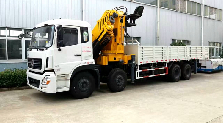 China Factory Heavy Duty 20 Tons Truck Mounted Crane