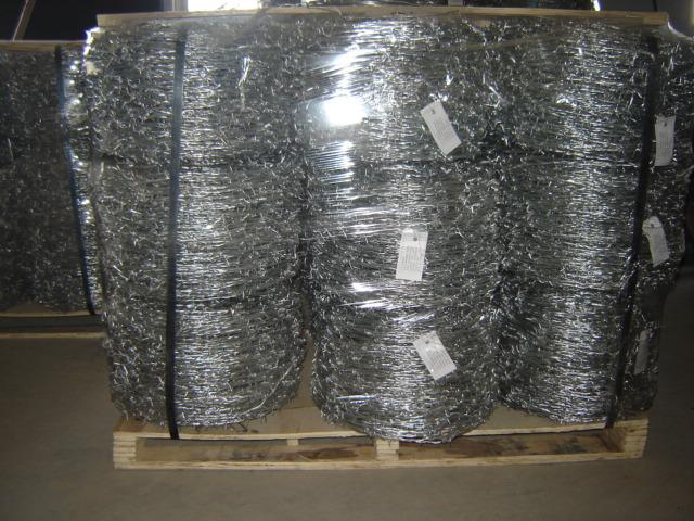 Barbed Razpr Wire Mesh Fence (PVC)