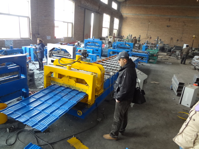 Glazed Tile Roll Forming Machine