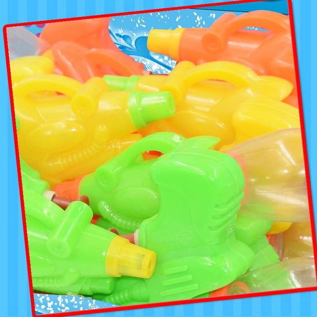 Small Water Gun Toy with Candy