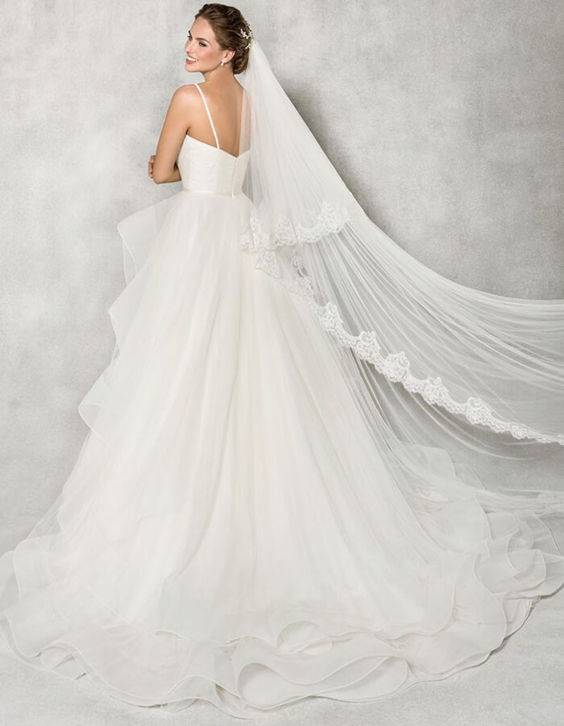 Luxury Ball Gown Wedding Dress with Layers of Soft Tulle Cascade to The Floor