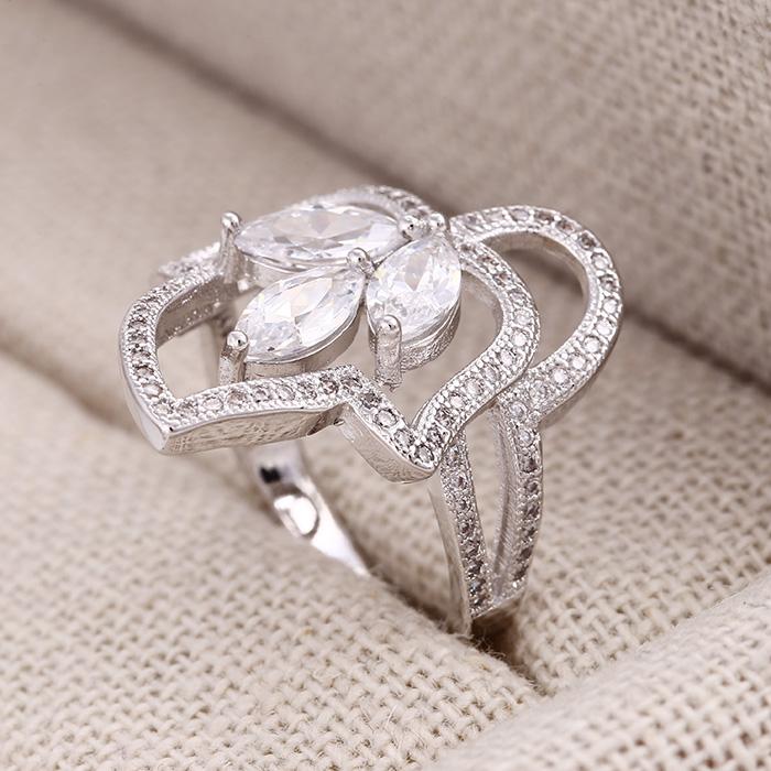 Low Price Innovative New Design Rings Silver Jewelry Ring with CZ Flower 12297