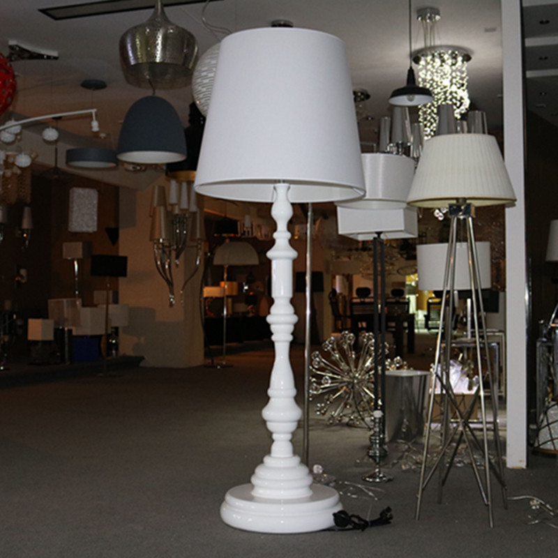 Chinese Style Hotel Decorative White Resin Large Floor Lamp