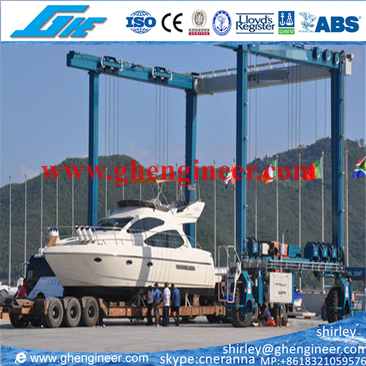 Rubber Mobile Gantry Crane for Handling Yacht Ship in Quayside