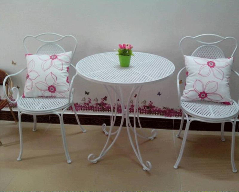Hot Selling Metal Iron Portable Table and Chairs