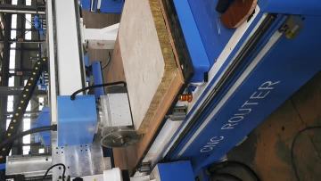 cnc router with cutting saw.mp4