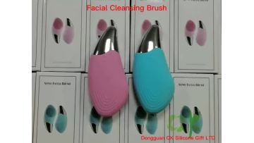 Facial cleaning brush.mp4