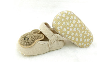baby slippers side view
