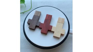 cross wood usb flash drive.mp4