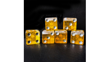 Pipped 16MM Beer Dice D6 Lager Color