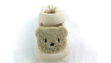 baby slippers details