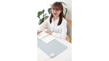 2022 Lotte Hot Selling Custom Portable Electric Heated Desk Pad Office Accessories1