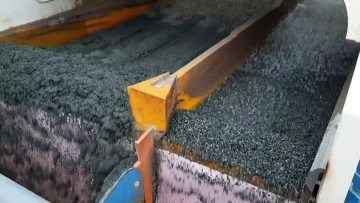 Vibrating Screen