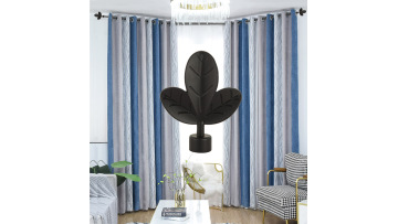 Clover shaped curtain rod