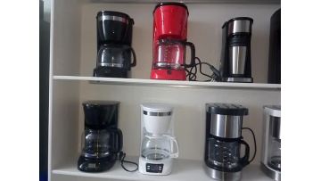 Drip car coffee maker with Glass mug and water level indicator1