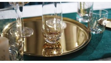 Wine Glass Set With Gold Decal.mp4
