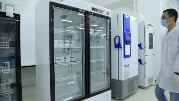 BIOBASE Price double door refrigerator Blood Bank Refrigerator(3-5) For reagents & clinical1