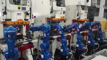 Forming of rail clip--by robotic arm line