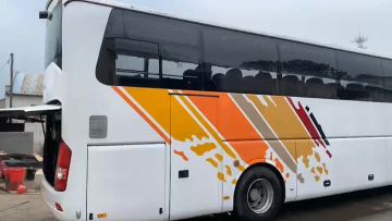 used right hand driving coach bus  (9)