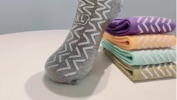 Medical knitted slipper socks super soft slipper socks1