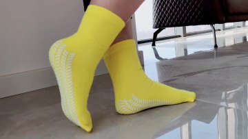 Foam Glue High Quality Non-slip Socks Sloch Fuzzy Custom Floor Socks1