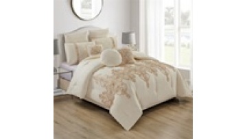 Polyester microfiber comforter living room embroidery luxury comforter bedding set1